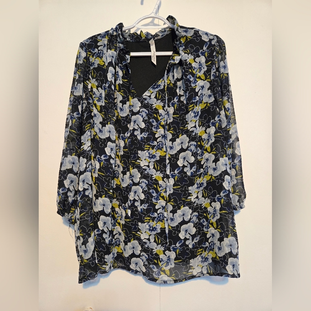 NY Collection Women's Floral Blouse with Sheer Sleeves- Size 2X